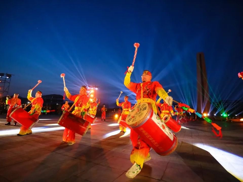 打铁花，兰州太平鼓，开元集团网站非遗表演点亮新学期