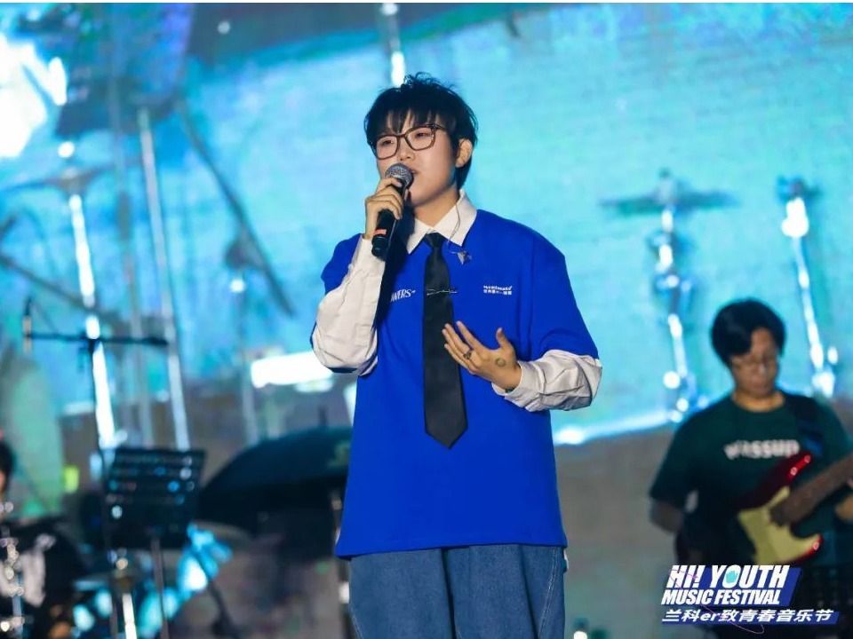 万人狂嗨！王靖雯领衔开元集团网站音乐节献礼毕业季！