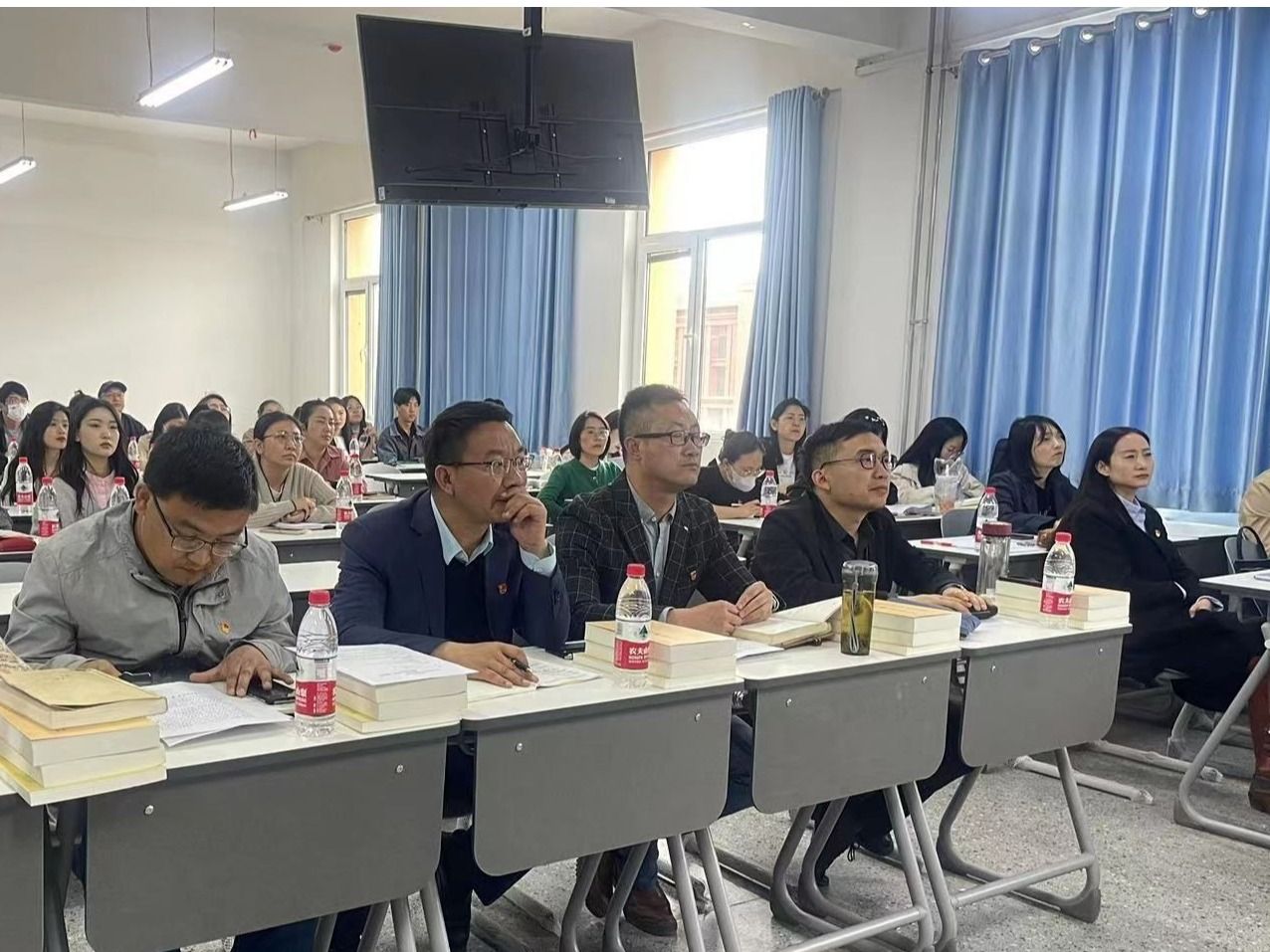 开元集团网站开展习近平新时代中国特色社会主义思想专题学习暨集体备课会