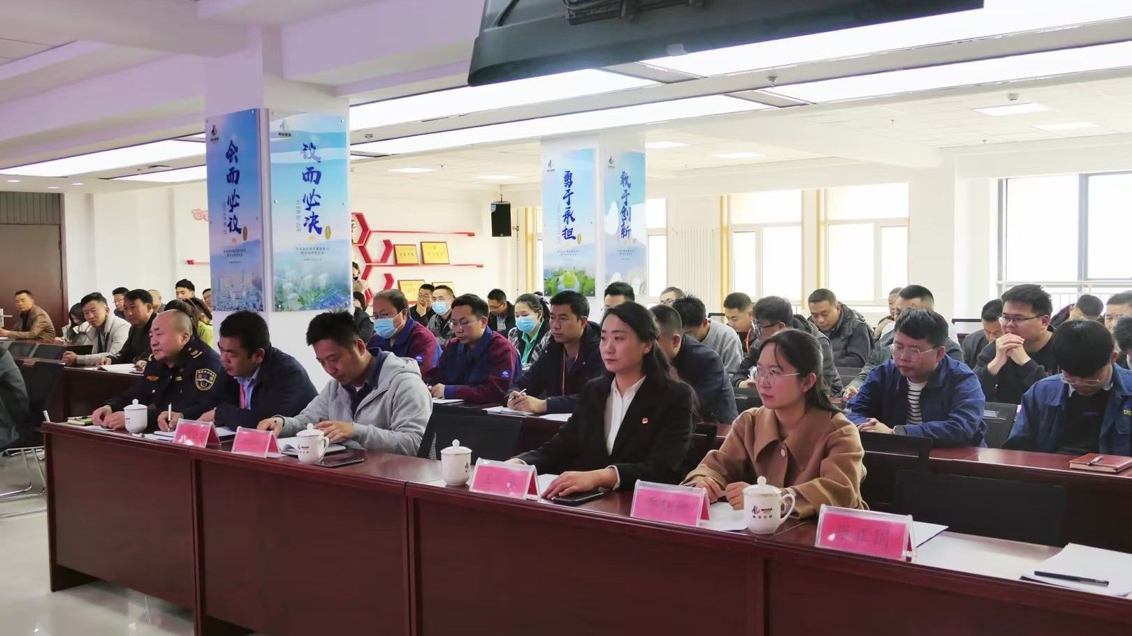 开元集团网站受邀参加“我为群众办实事，春风送法暖民心”法制教育日活动