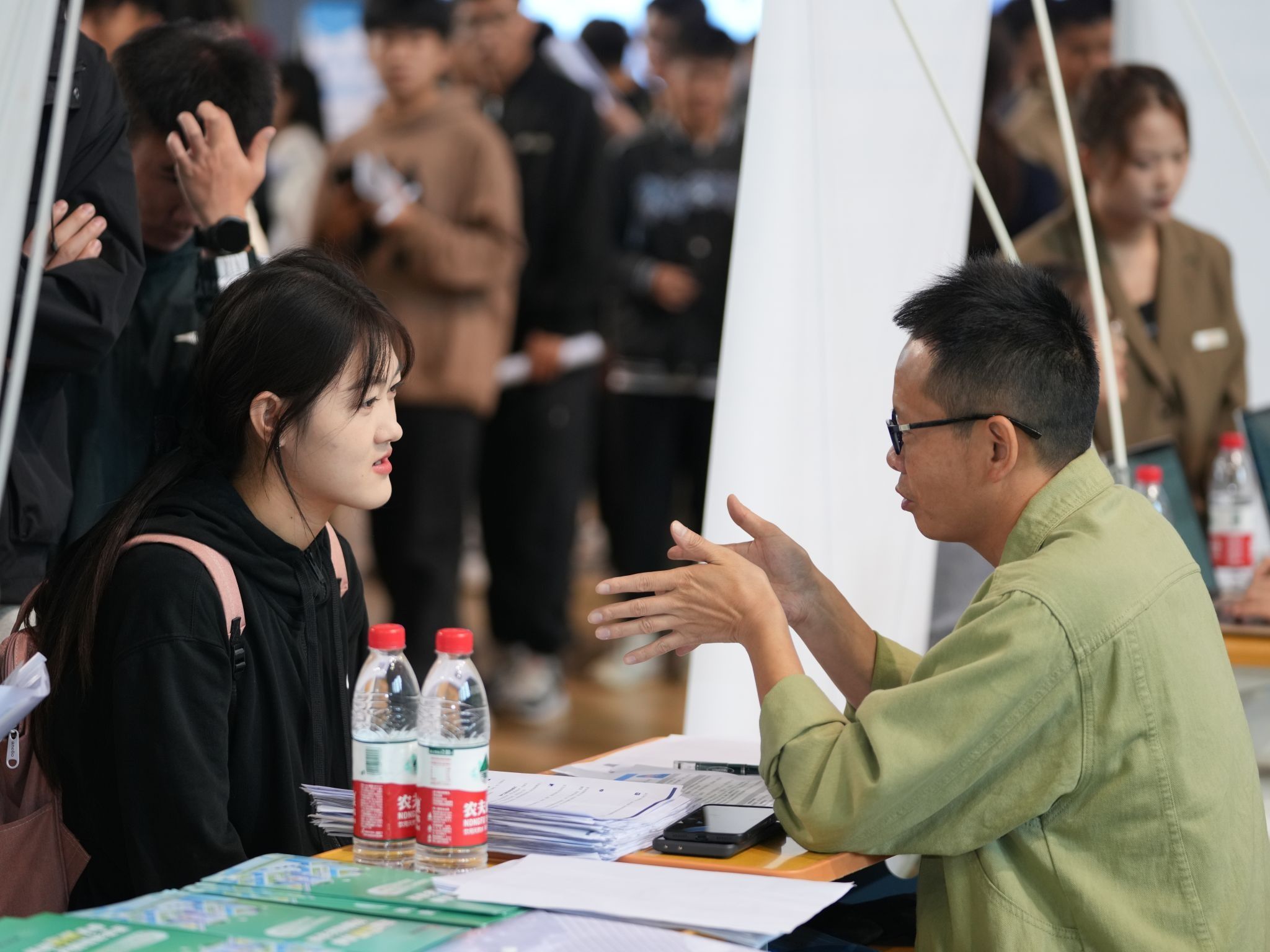 开元集团网站成功举办“奔甬而来·好企待你·在慈等你”校园专场招聘会