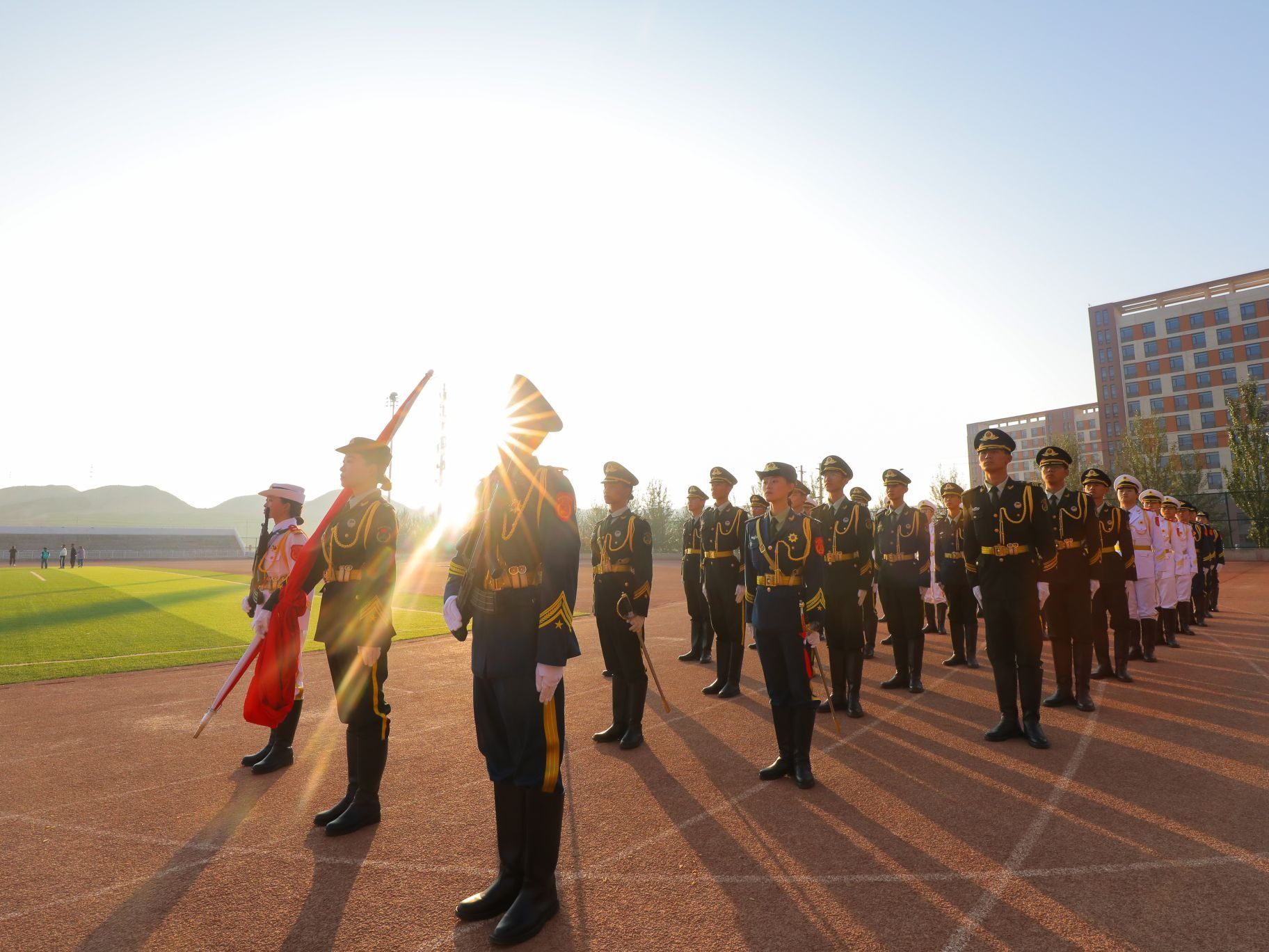 开元集团网站举行2023秋季学期  第一次升国旗仪式暨开学第一课