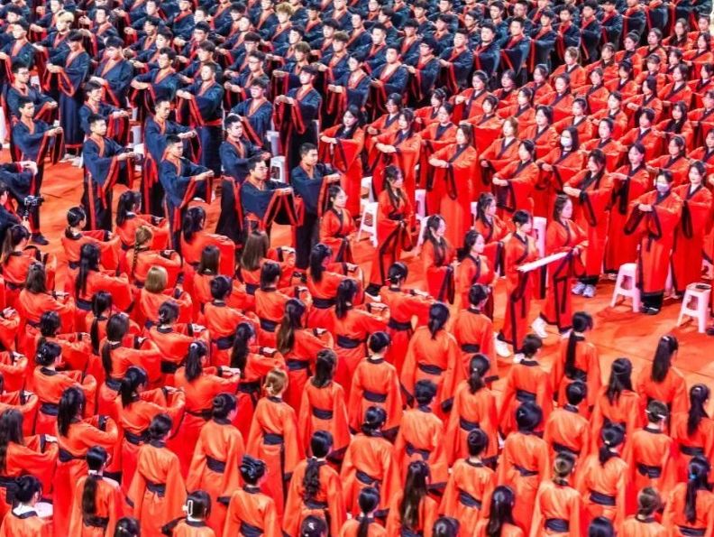 开元集团网站2023开学大典暨迎新文艺演出，全程高燃！