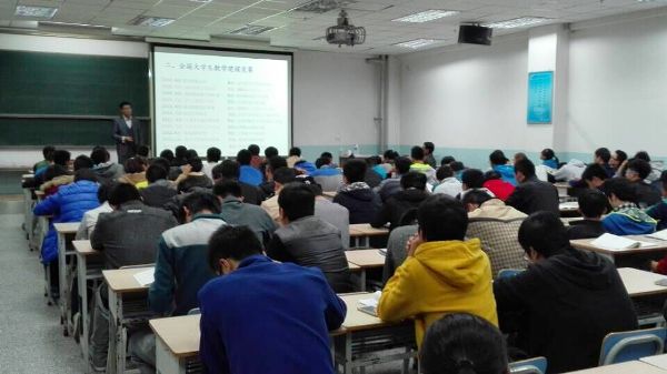 新闻照片1.jpg 新闻照片1.jpg