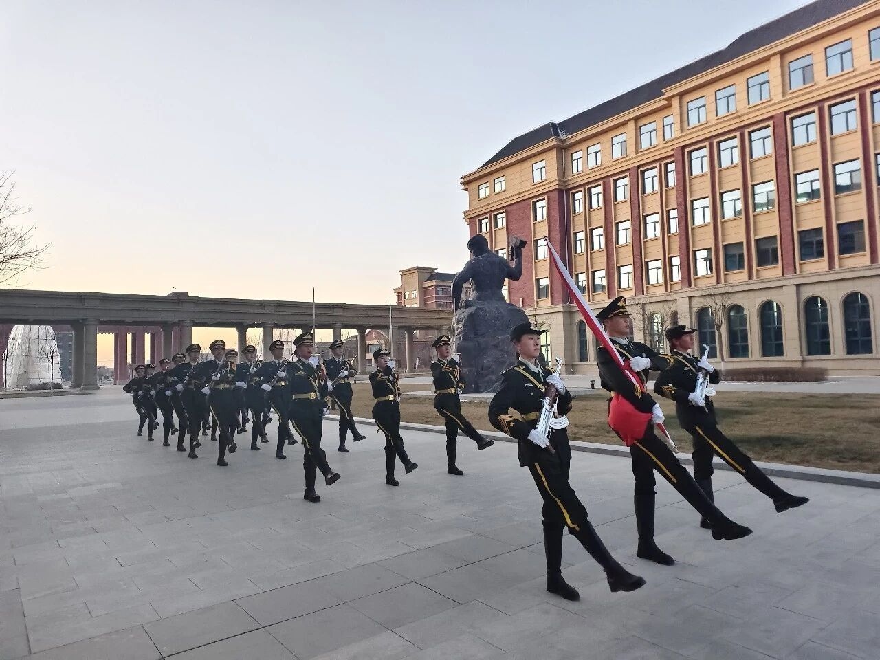 开元集团网站举行2026年元旦升国旗仪式